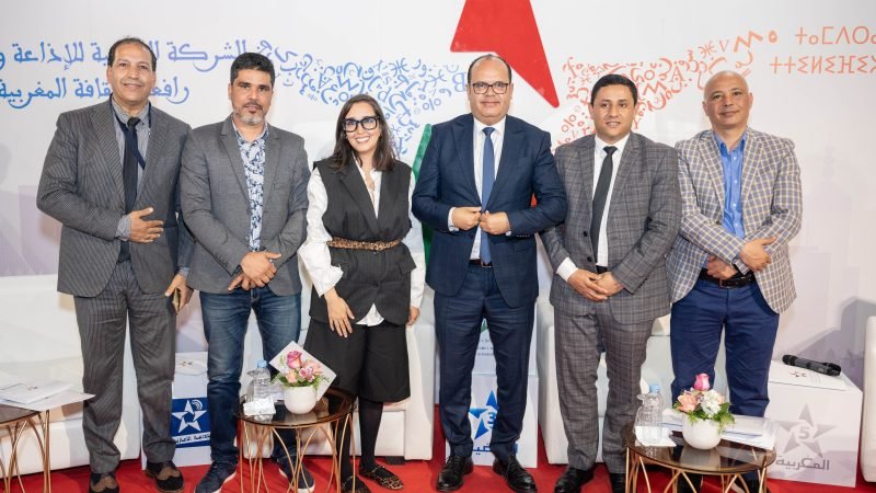 بالمعرض الدولي للنشر والكتاب: الشركة الوطنية للإذاعة والتلفزة تستعرض حضور التراث المغربي في وثائقيات القناة “الثقافية”