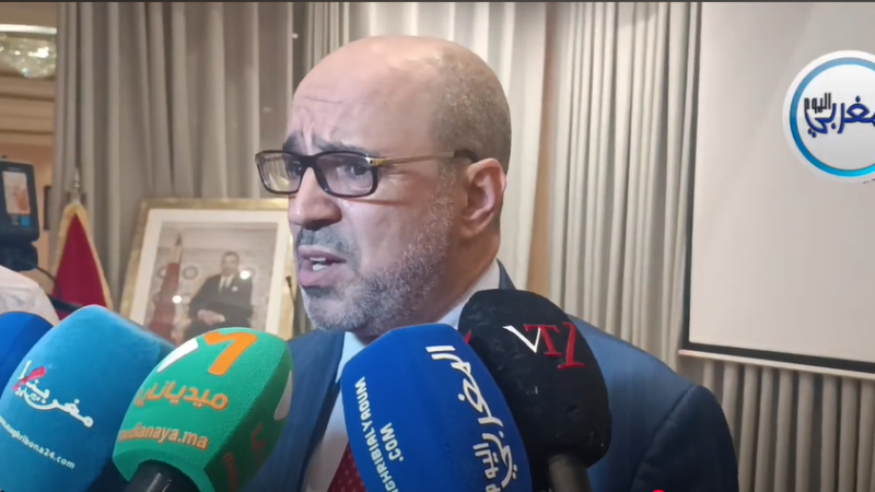 الإعلامي الجزائري أنور مالك يفضح نظام العسكر في كتابه الجديد “البوليساريو وإيران: أسرار الإرهاب من إيران إلى تندوف”