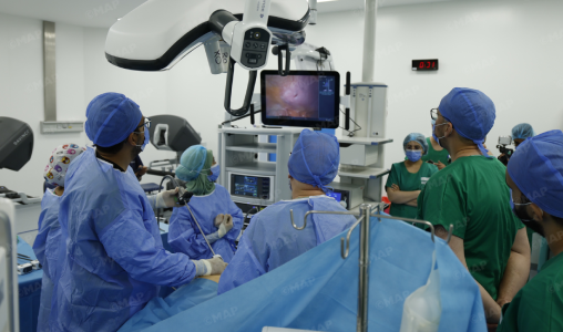 الدار البيضاء.. مستشفى الشيخ خليفة يُجري أول عملية جراحية بواسطة روبوت