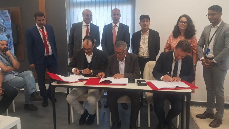 هشام صابري يشرف على مراسم توقيع اتفاقية شغل جماعية بالدار البيضاء